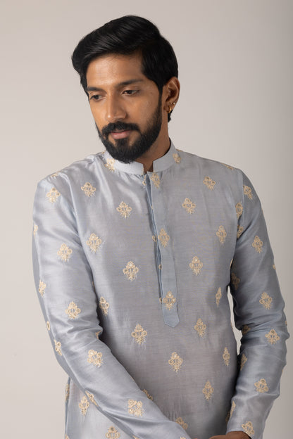 Gatsby Select Motif Embroidered Kurta (blue)