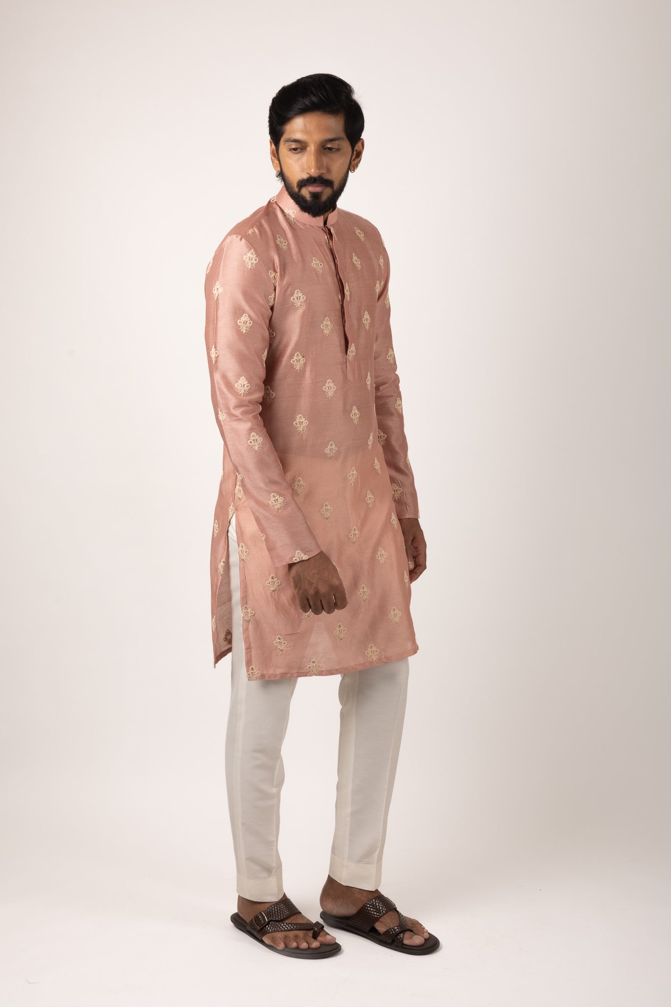 Gatsby Select Motif Embroidered Kurta (tea-rose)