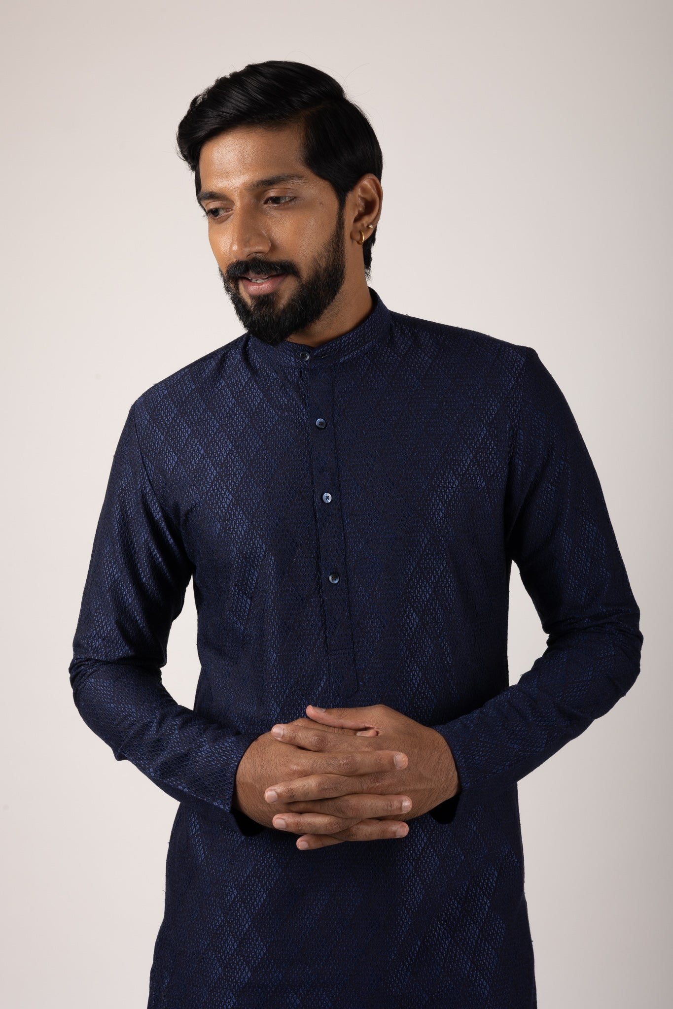 Gatsby Essential Diamond Embroidered Kurta (blue)